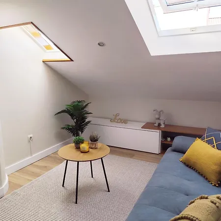 Apartamento Coqueto ático En *