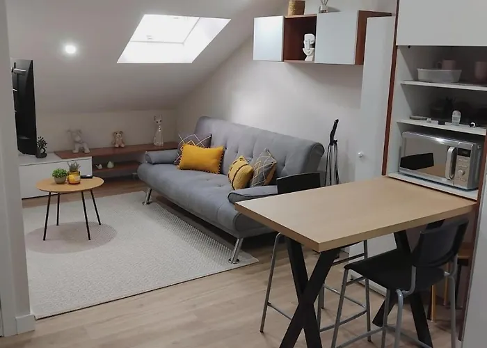 Coqueto Atico En Apartmán